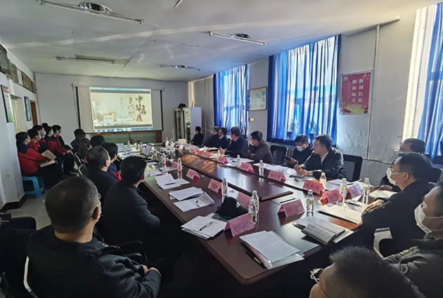 孙东深入佳博网_佳博(中国)制药有限责任公司主持召开现场